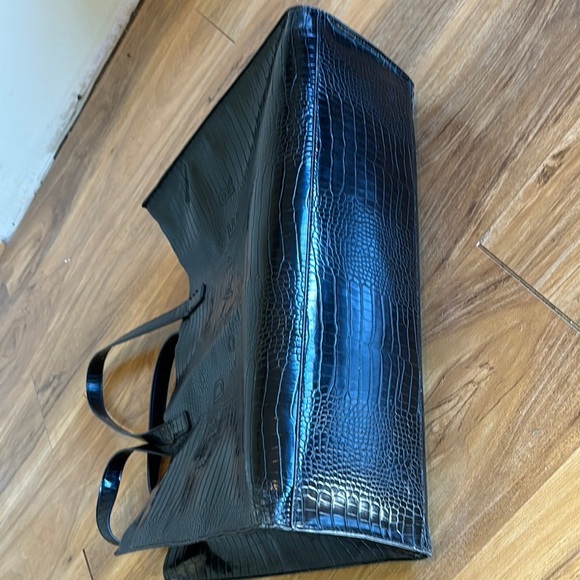 Ted Baker London Black Glossy Tote Bag with Gold Zipper - Picture 7 of 13